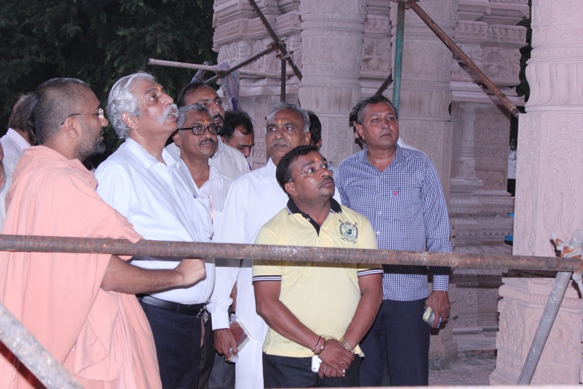 Corporaters Visit Temple